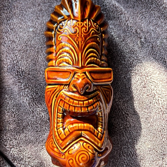 Nietveld by Tiki farm 2005 Tiki Mug 8” - Picture 4 of 5